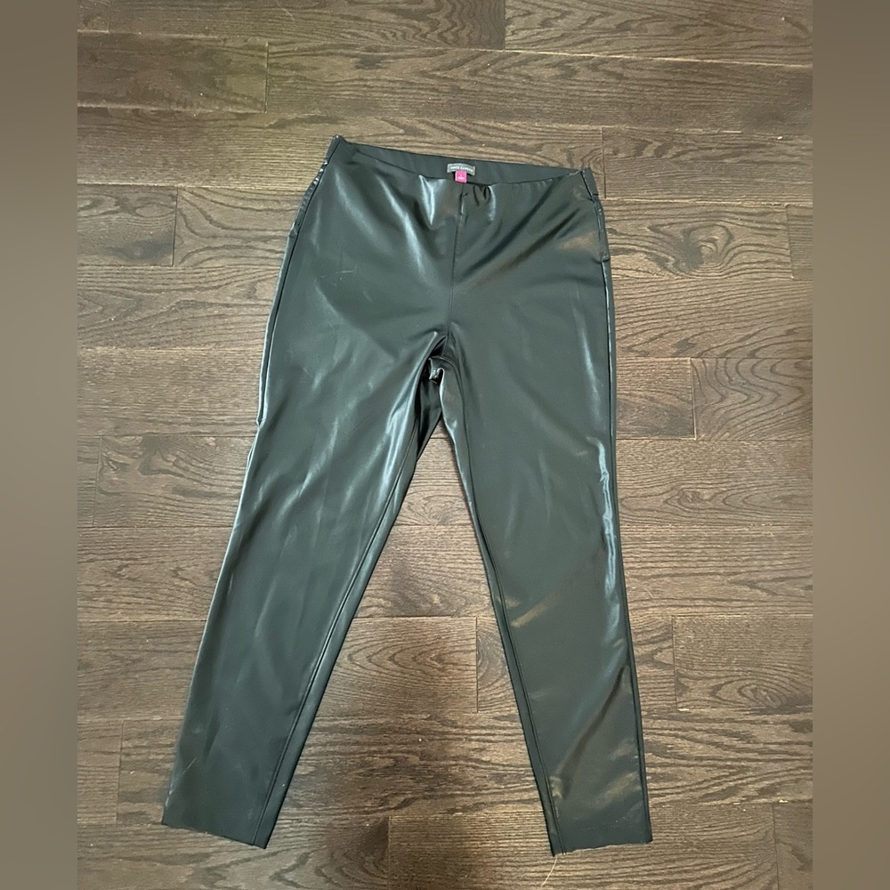 Vince Camuto Leather pants never worn size L